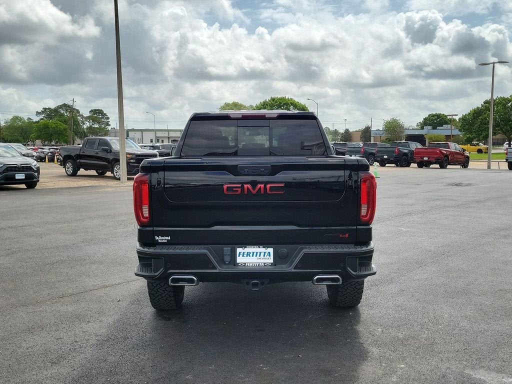 2022 GMC Sierra 1500 AT4