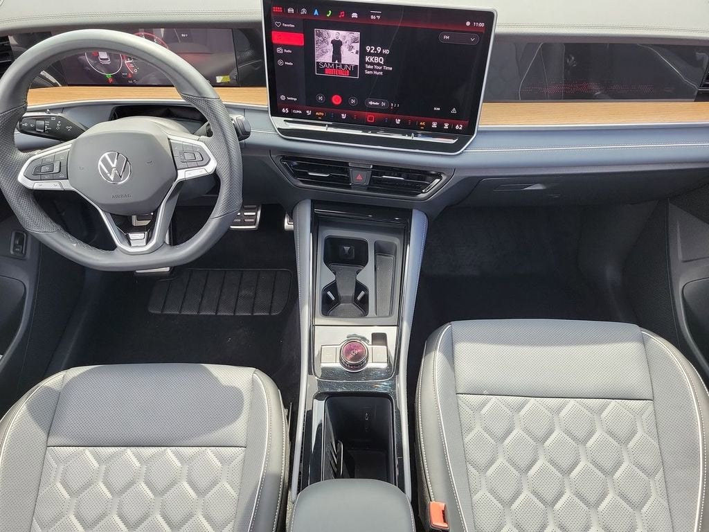 2025 Volkswagen Tiguan 2.0T SEL R-Line
