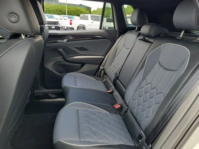 2025 Volkswagen Tiguan 2.0T SEL R-Line