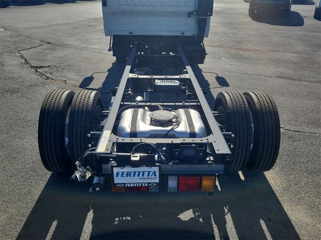 2025 Chevrolet Low Cab Forward 4500 2WD Crew Cab 176"