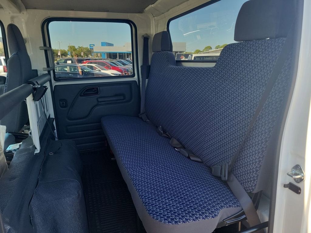 2025 Chevrolet Low Cab Forward 4500 2WD Crew Cab 176"