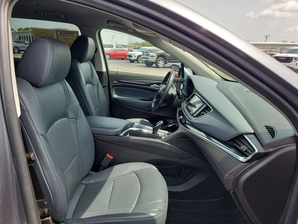 2021 Buick Enclave Essence
