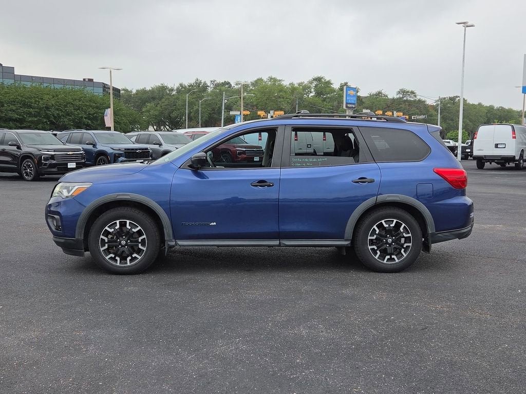 2019 Nissan Pathfinder SL