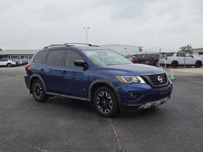 2019 Nissan Pathfinder SL