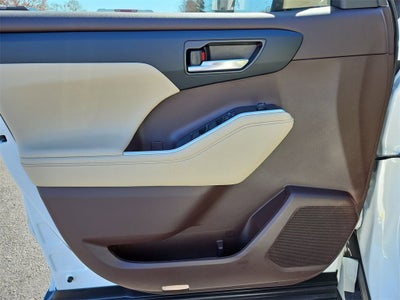 2022 Toyota Highlander XLE