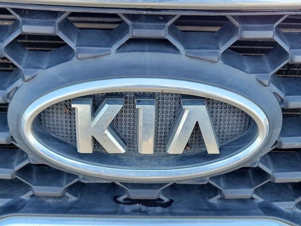 2011 Kia Sorento LX
