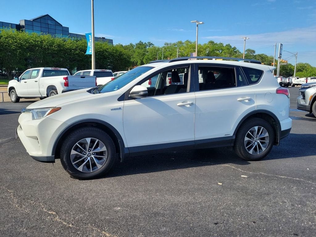 2017 Toyota RAV4 Hybrid XLE