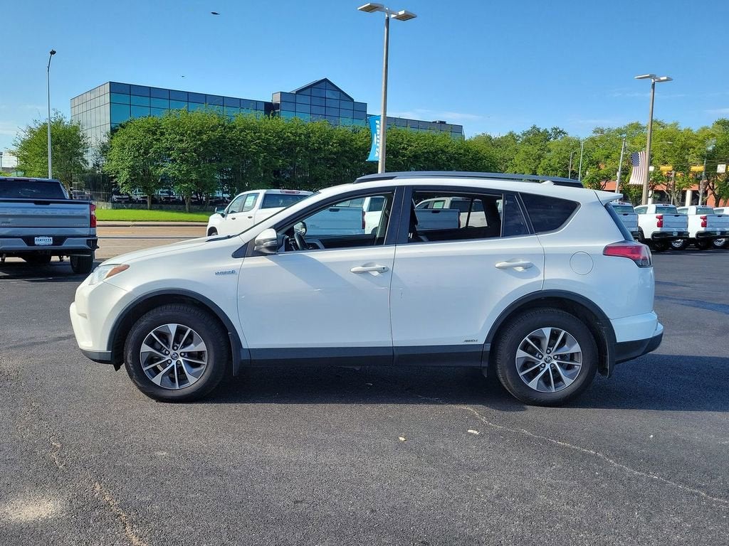 2017 Toyota RAV4 Hybrid XLE