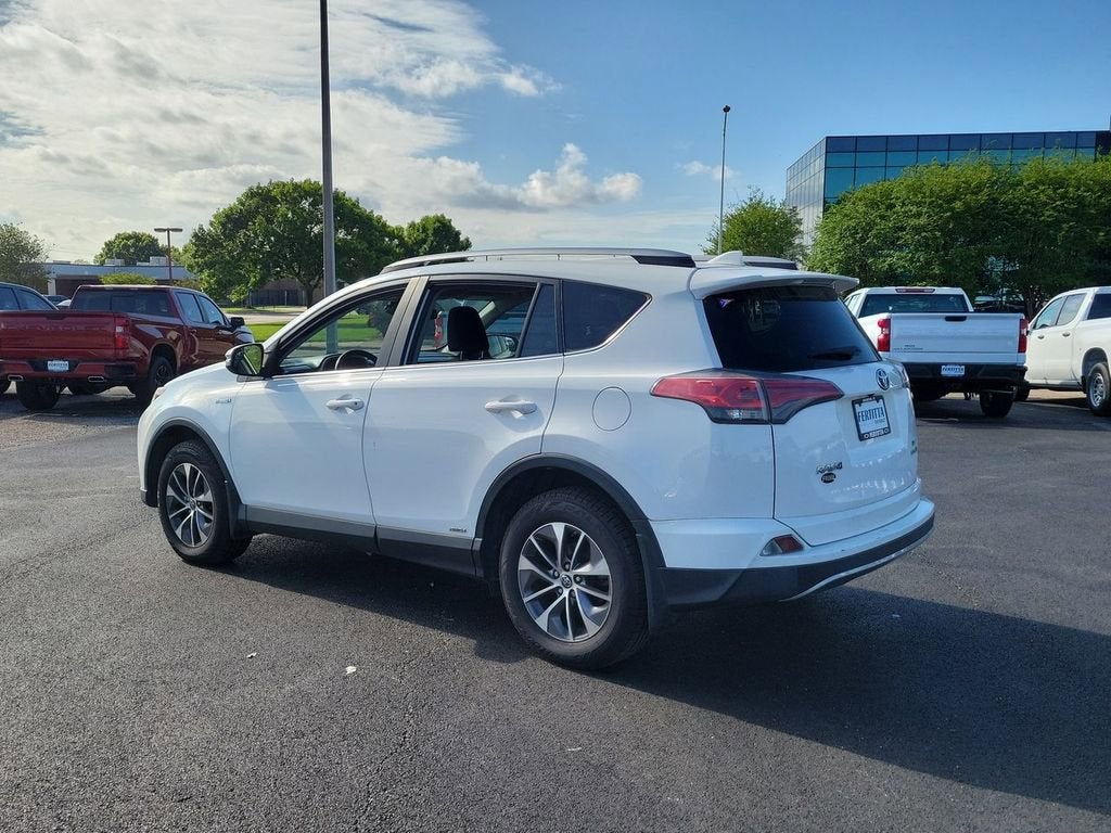2017 Toyota RAV4 Hybrid XLE