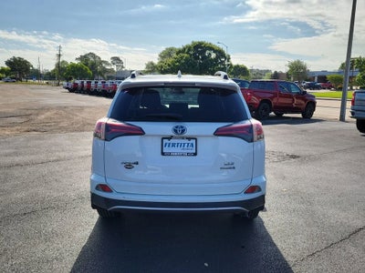 2017 Toyota RAV4 Hybrid XLE