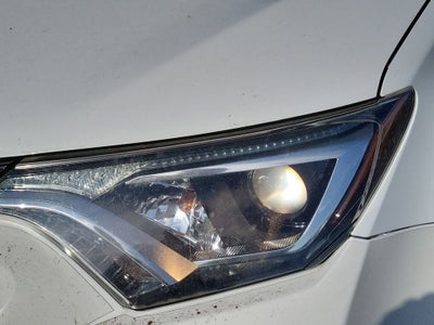 2017 Toyota RAV4 Hybrid XLE