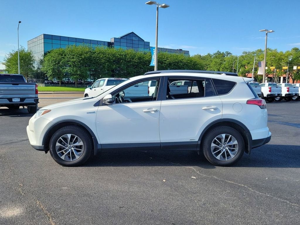 2017 Toyota RAV4 Hybrid XLE