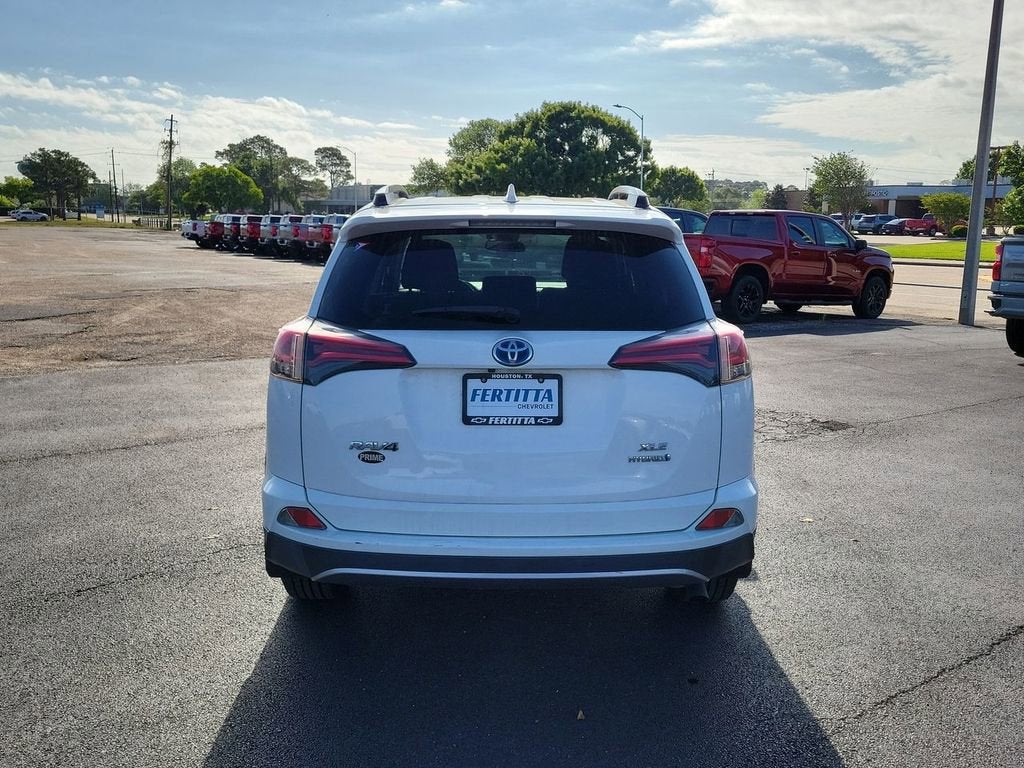 2017 Toyota RAV4 Hybrid XLE