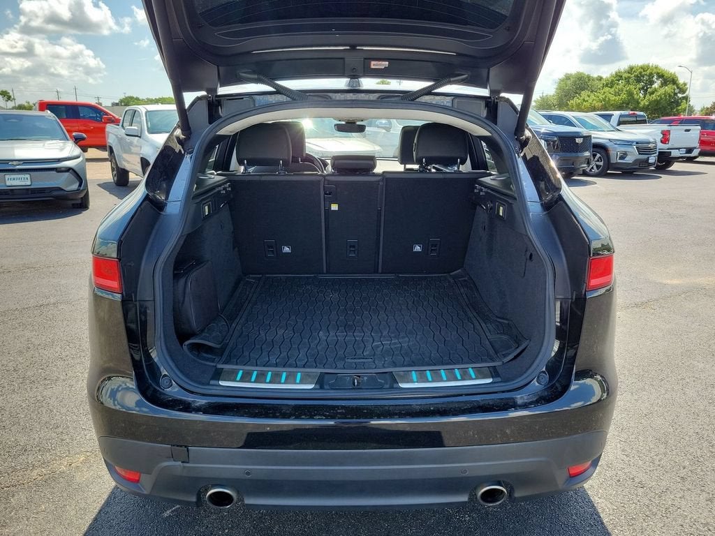 2019 Jaguar F-PACE 30t Portfolio