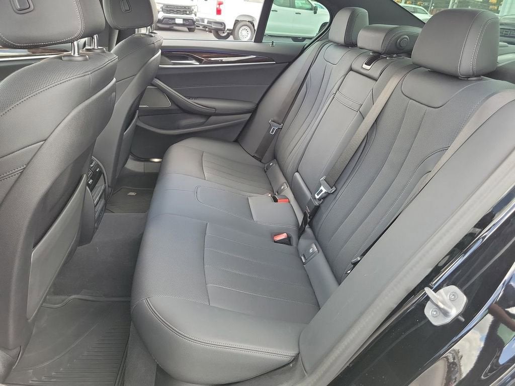 2023 BMW 530 i