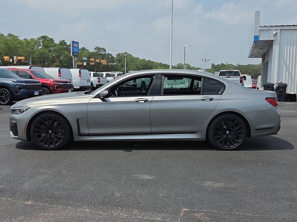 2020 BMW 750i xDrive