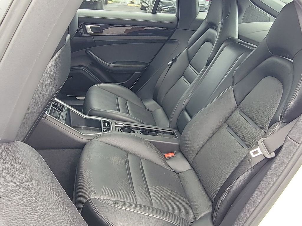 2019 Porsche Panamera 4