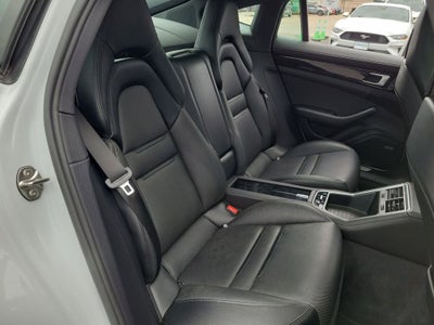 2019 Porsche Panamera 4