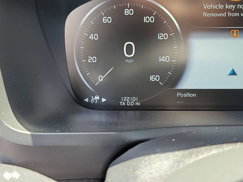 2020 Volvo XC90 T6 Momentum 7 Passenger