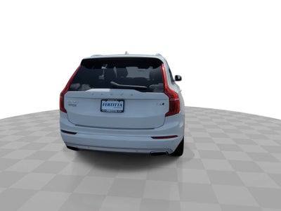 2020 Volvo XC90 T6 Momentum 7 Passenger