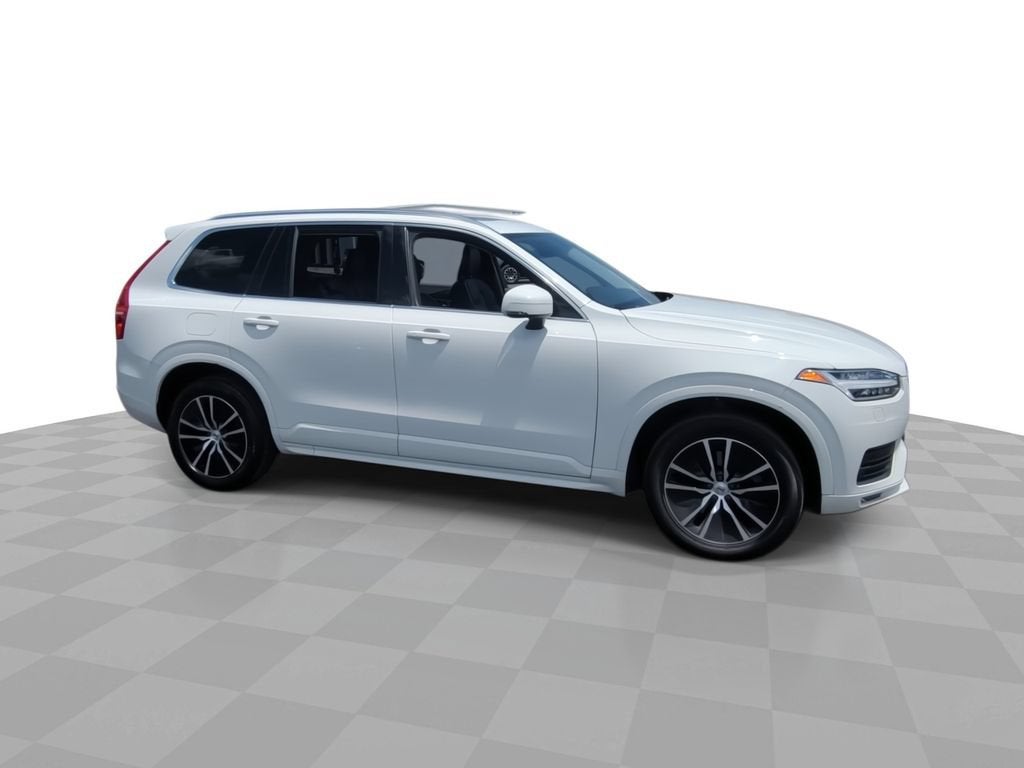 2020 Volvo XC90 T6 Momentum 7 Passenger