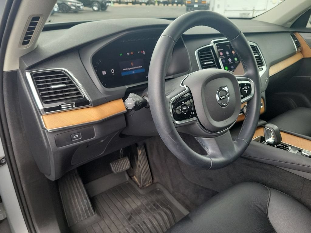 2024 Volvo XC90 B5 Plus Bright Theme