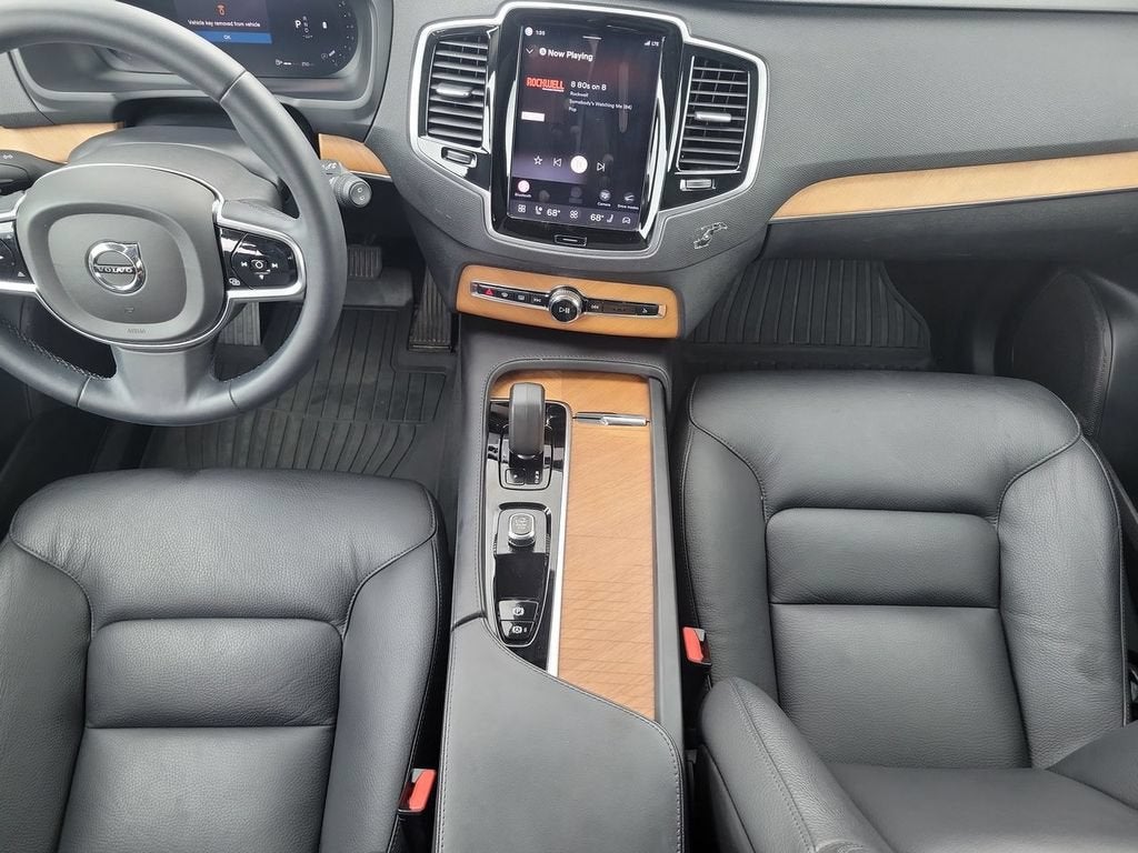 2024 Volvo XC90 B5 Plus Bright Theme