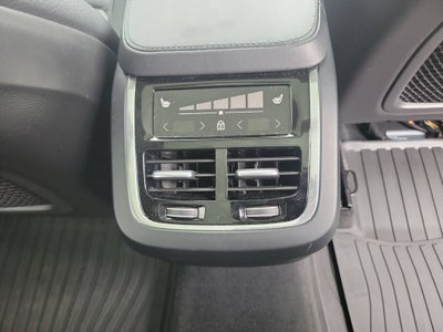 2024 Volvo XC90 B5 Plus Bright Theme
